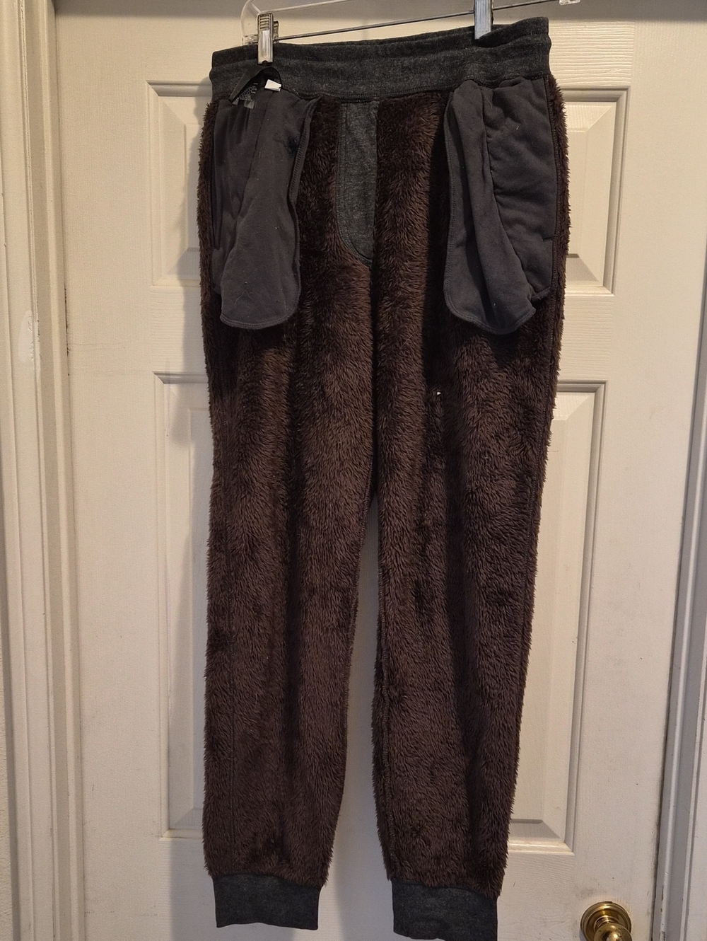 Uniqlo Dark Gray  Fuzzy Fleece Joggers